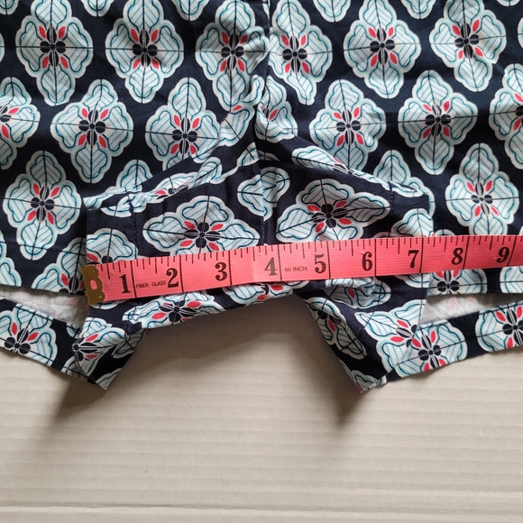 Crown & Ivy shorts size 12P mid rise preppy summer beach casual petite floral - Picture 10 of 13